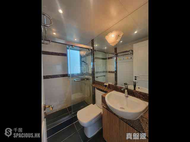 Tsim Sha Tsui - The Victoria Towers Tower 3 20