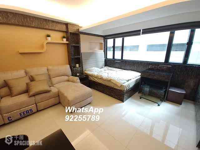 Sheung Wan - 28-30, Queen Street 03