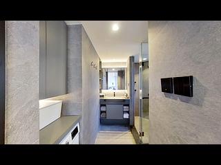 Central - 108-110, Wellington Street 17
