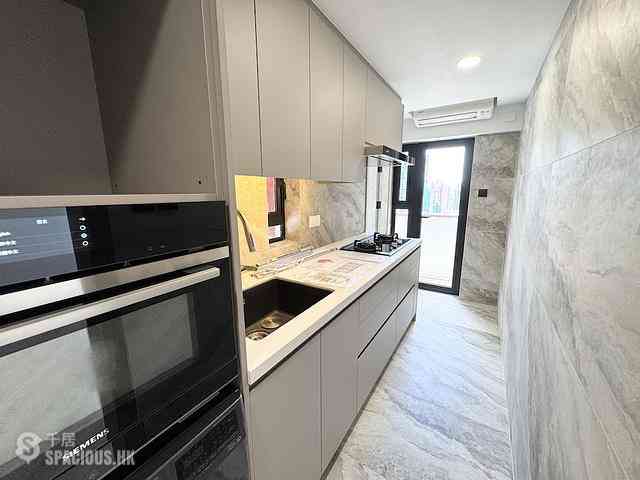 Soho - Albron Court 02