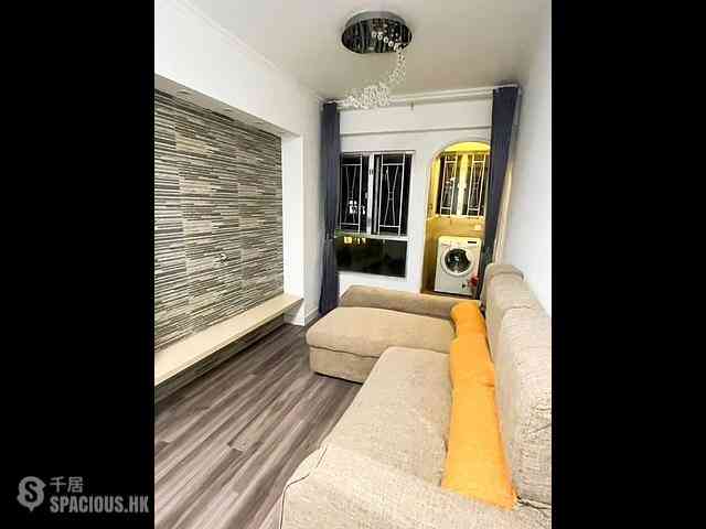Sai Ying Pun - Lai King Court 02
