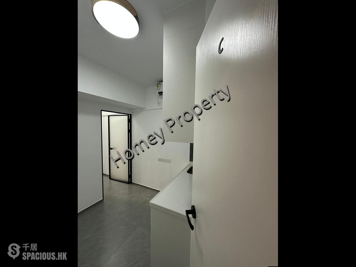 Mong Kok - Sincere House 01
