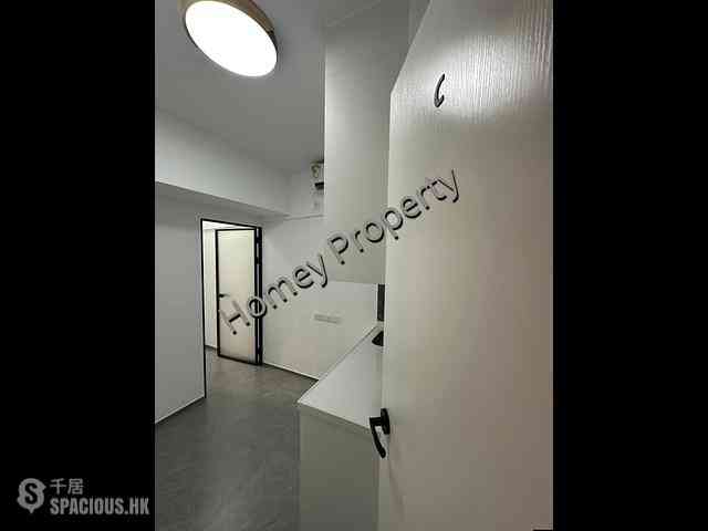 Mong Kok - Sincere House 01