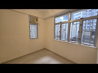 Mid Levels Central - On Fung Building 05