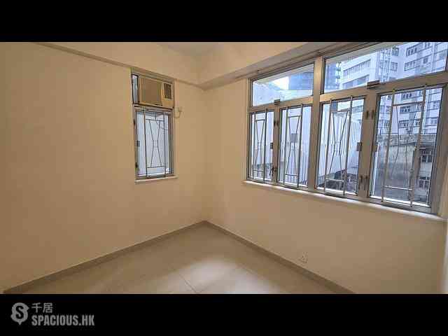 Mid Levels Central - On Fung Building 05