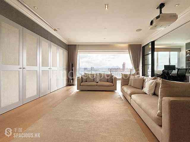 Stubbs Road - Evergreen Villa 02