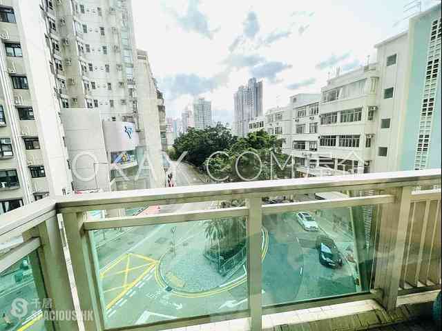 Sai Ying Pun - Centre Place 01