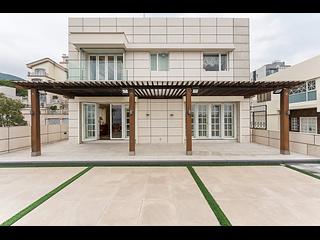 Chung Hom Kok - Horizon Gardens 02