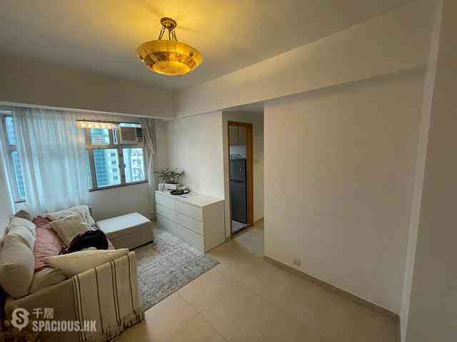 Sai Ying Pun - Koon Wah Building 01