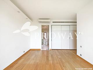 Chung Hom Kok - Cypresswaver Villas 06
