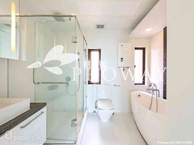 Chung Hom Kok - Cypresswaver Villas 07