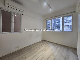 Soho - Caravan Court 05