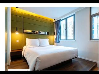 Central - Knight on Wyndham 02