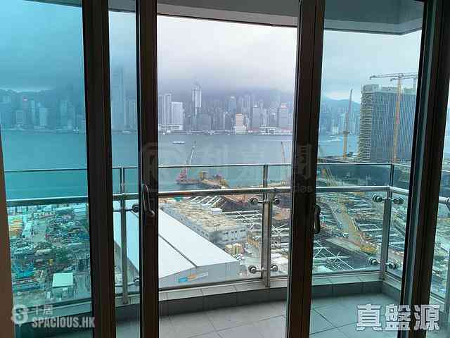 West Kowloon - The Harbourside Block 3 01