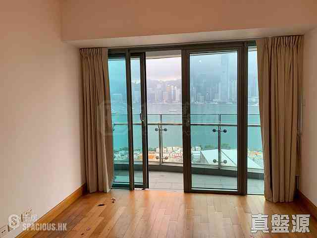 West Kowloon - The Harbourside Block 3 02