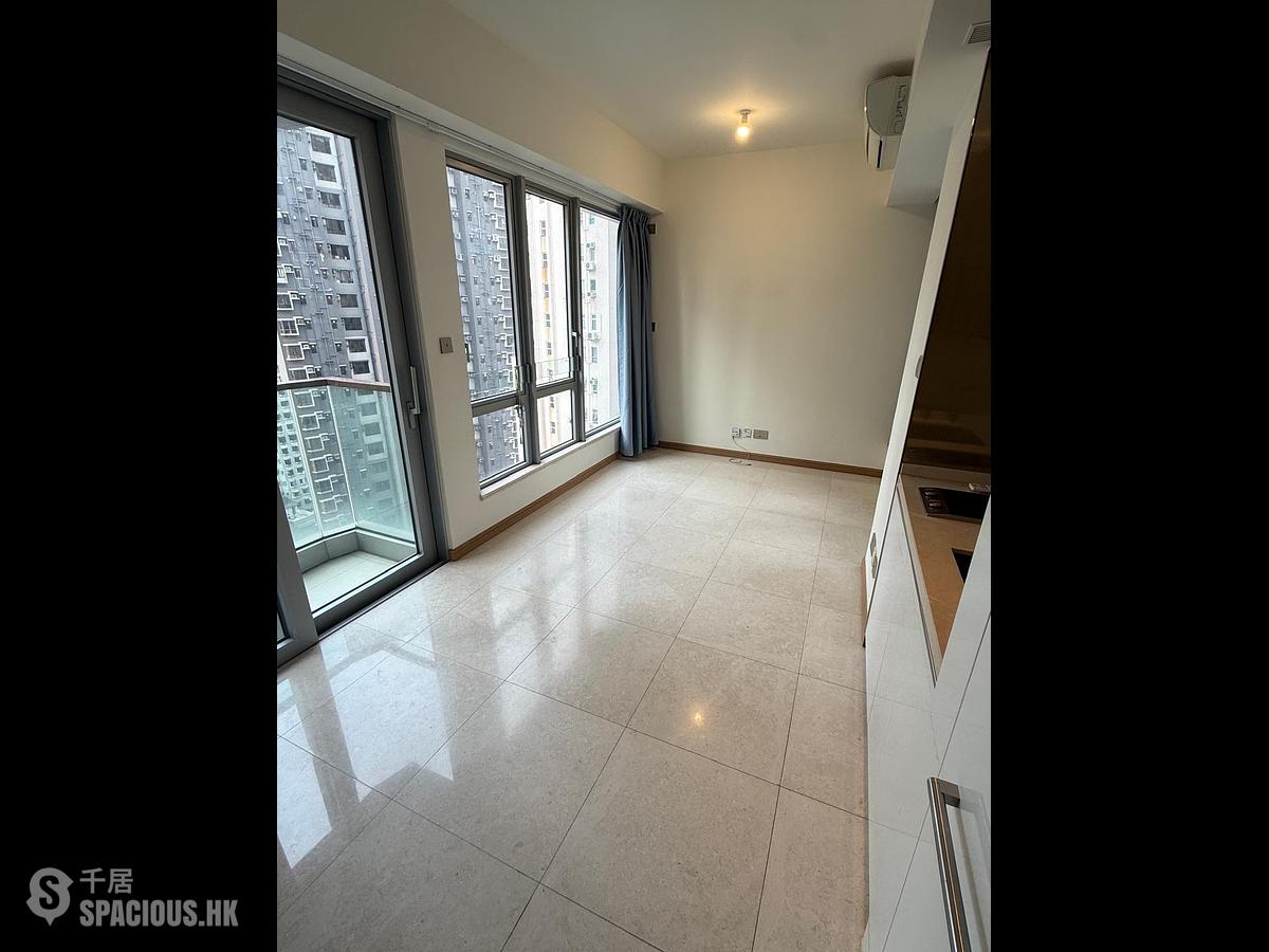 Sai Ying Pun - 63, Pokfulam Emerald House (Tower 2) 01