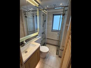 Sai Ying Pun - 63, Pokfulam Emerald House (Tower 2) 07