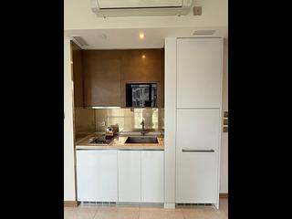 Sai Ying Pun - 63, Pokfulam Emerald House (Tower 2) 09