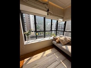 Mid Levels Central - Elegant Terrace 03