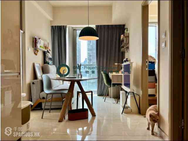 Sai Ying Pun - King's Hill 02