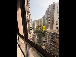 Mid Levels Central - Elegant Terrace 05
