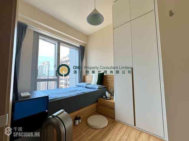 Sai Ying Pun - King's Hill 04