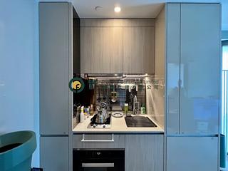 Sai Ying Pun - King's Hill 05