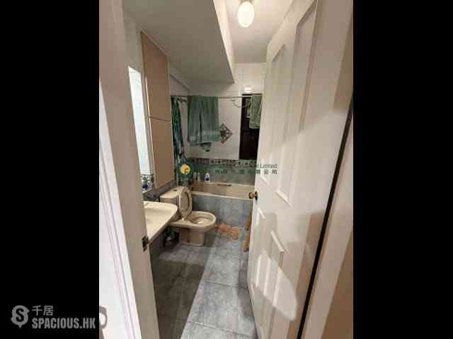Mid Levels Central - Elegant Terrace 09