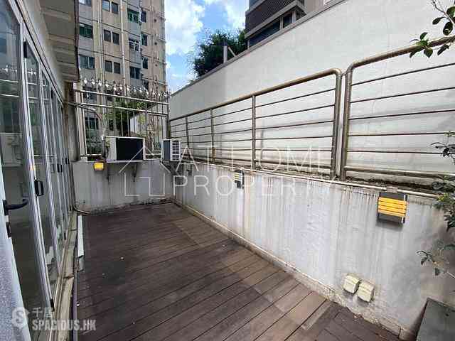 Shek Tong Tsui - Tuck Ga Building 03