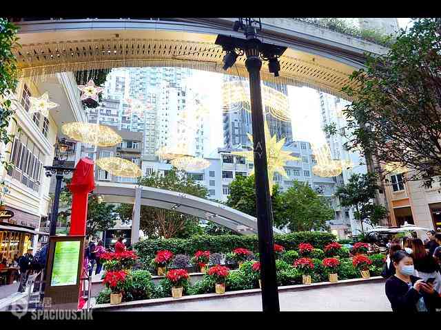 Wan Chai - The Avenue 15