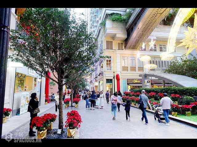 Wan Chai - The Avenue 17