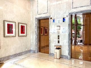 Wan Chai - The Avenue 21