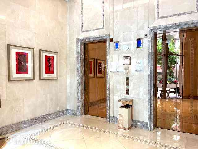 Wan Chai - The Avenue 21
