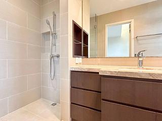 Mid Levels Central - Best View Court Block 66, Macdonnell Road 10