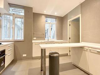 Mid Levels Central - Best View Court Block 66, Macdonnell Road 05
