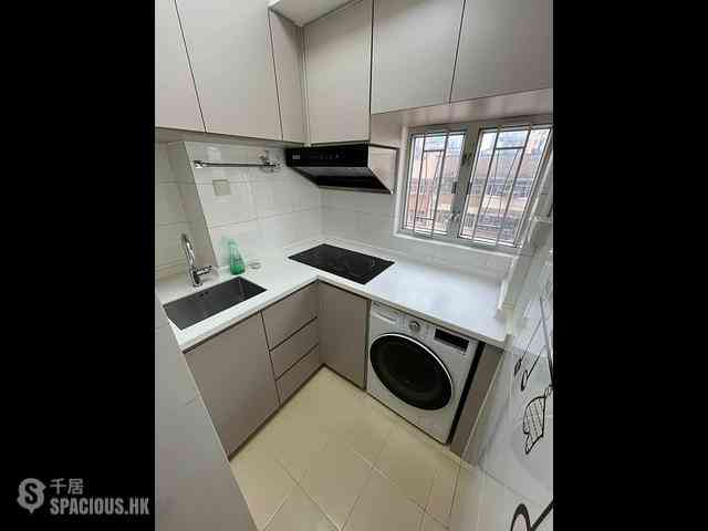 Sai Ying Pun - Wah Lee Building 01