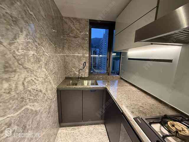Wong Chuk Hang - The Southside Phase 3B Blue Coast Tower 1A 03