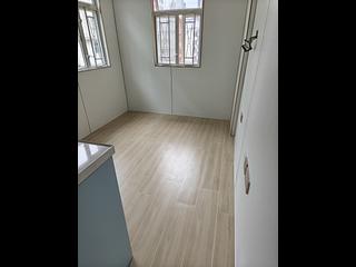 Sham Shui Po - Yuk Chuen Building 02