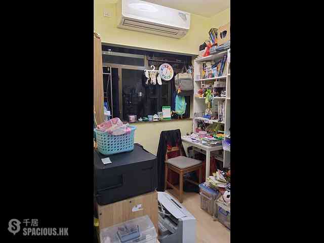 Sai Ying Pun - Tong Nam Mansion 02