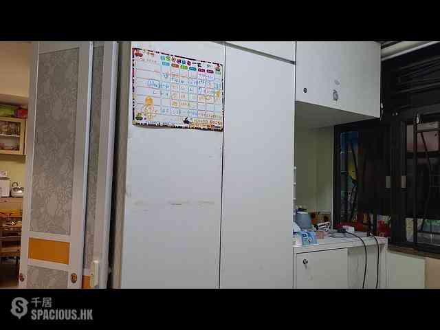 Sai Ying Pun - Tong Nam Mansion 08