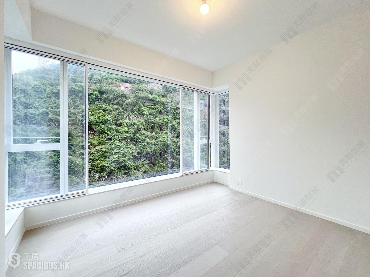 Wan Chai - 33 Kennedy Road 01