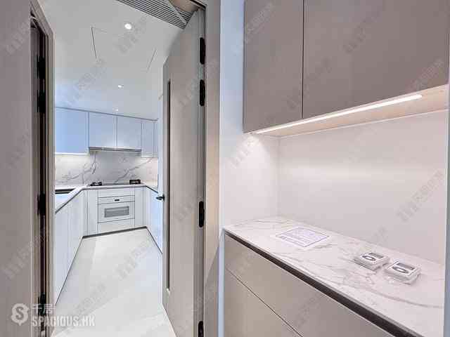 Wan Chai - 33 Kennedy Road 11