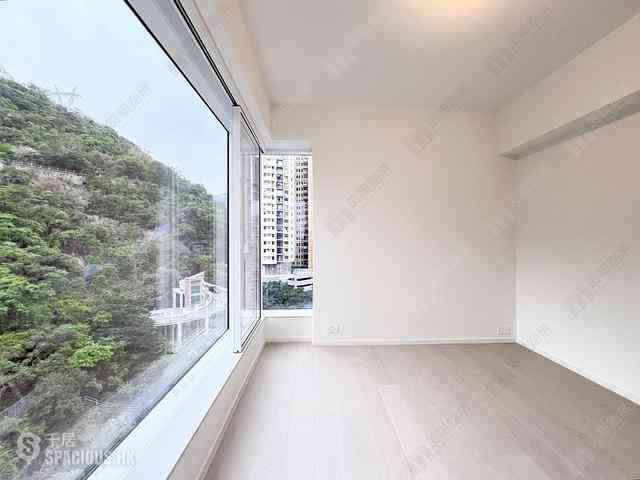 Wan Chai - 33 Kennedy Road 05
