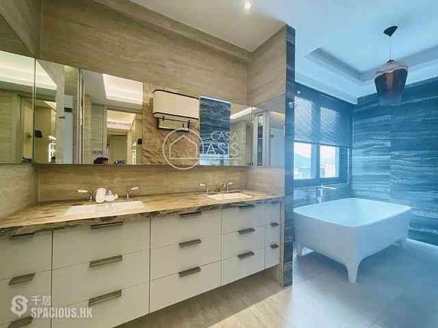 Chung Hom Kok - Pinewaver Villas 05