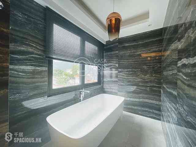 Chung Hom Kok - Pinewaver Villas 06
