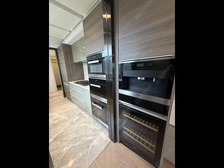 Stanley - Redhill Peninsula Site A (Phase 4) 10