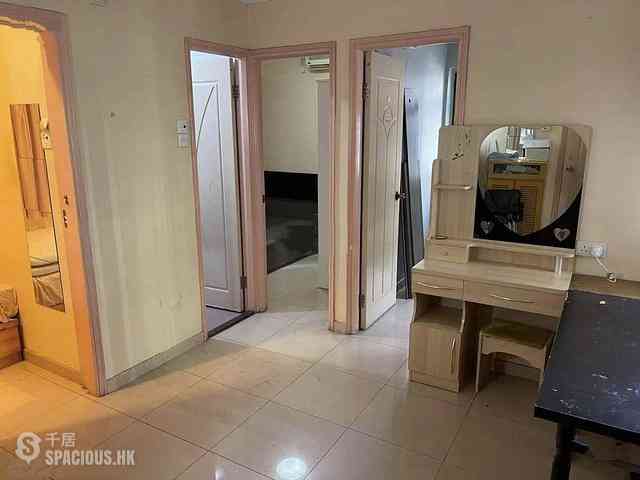 Sai Ying Pun - Tung Cheung Building 03