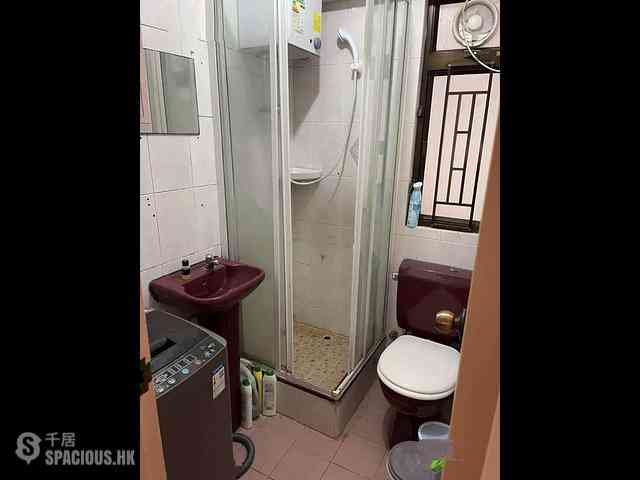 Sai Ying Pun - Tung Cheung Building 05