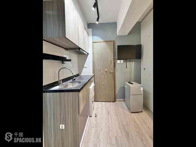 Tsim Sha Tsui - Long Kee Mansion 01
