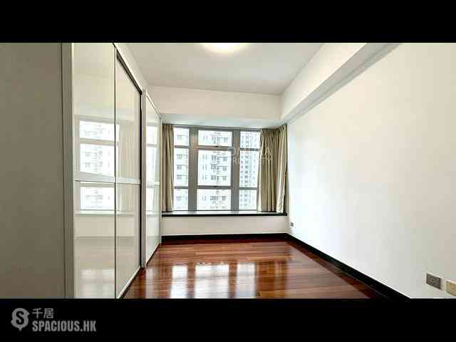Wan Chai - J Residence 08